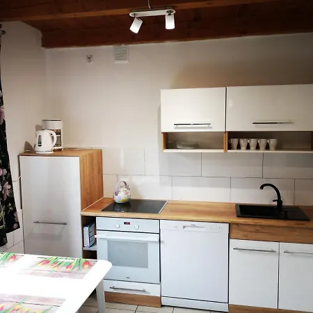 Dom Letniskowy Bajka Vakantiehuis Rowy (Pomerania)